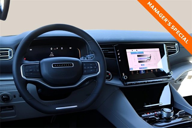 New 2025 Jeep Wagoneer L Series II image 15