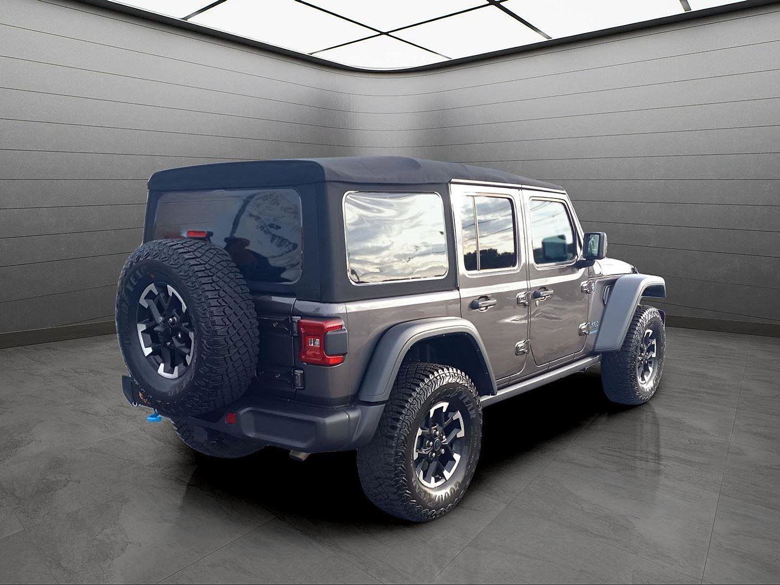 Used 2024 Jeep Wrangler Unlimited Rubicon 4xe image 5