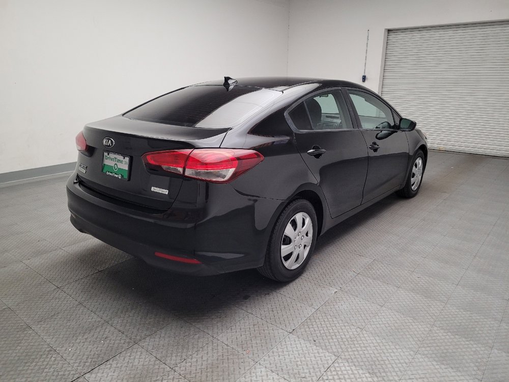 Used 2017 Kia Forte LX image 9