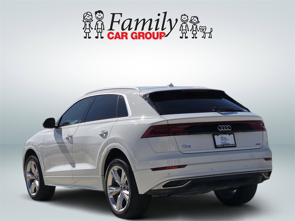 Used 2022 Audi Q8 Premium image 3