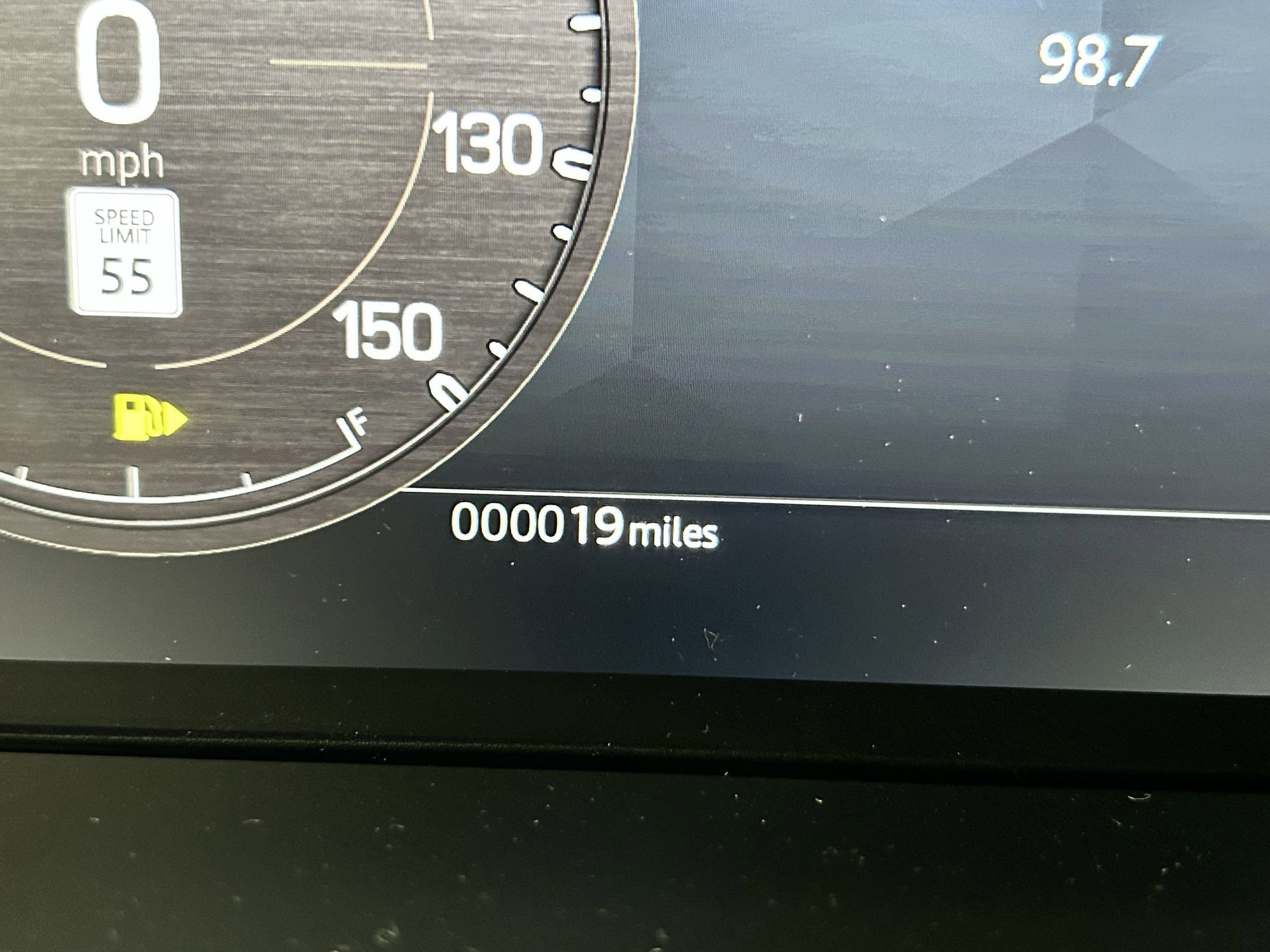 New 2025 Land Rover Defender 110 S image 18