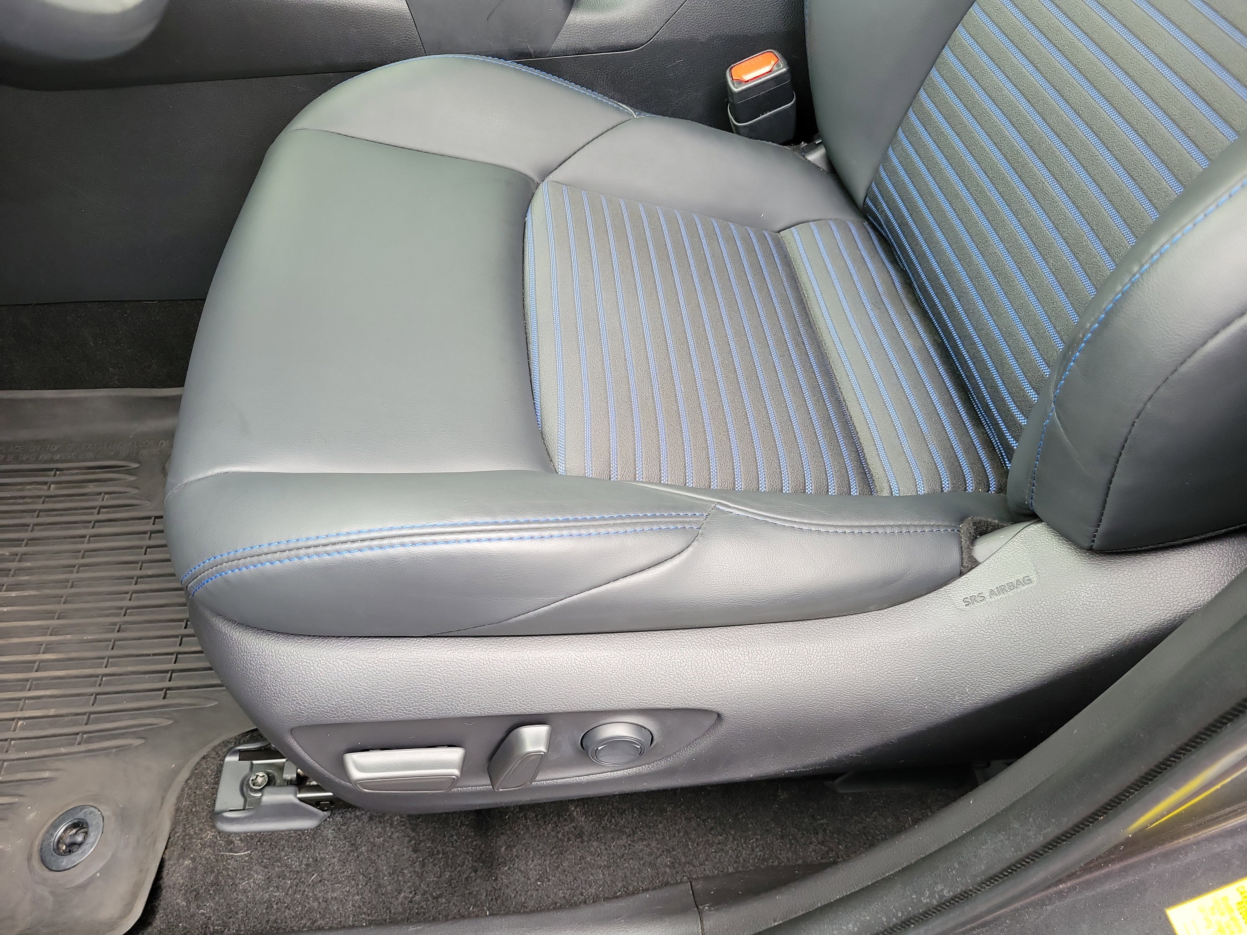 Used 2023 Toyota RAV4 XSE image 8