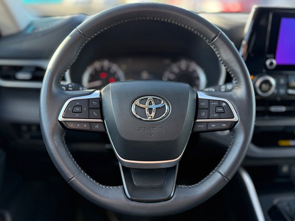 Certified 2024 Toyota Highlander XLE image 15