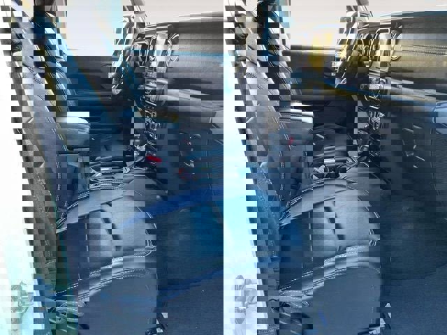 Used 2022 Jeep Wrangler Unlimited Sahara w/ Cold Weather Group image 11