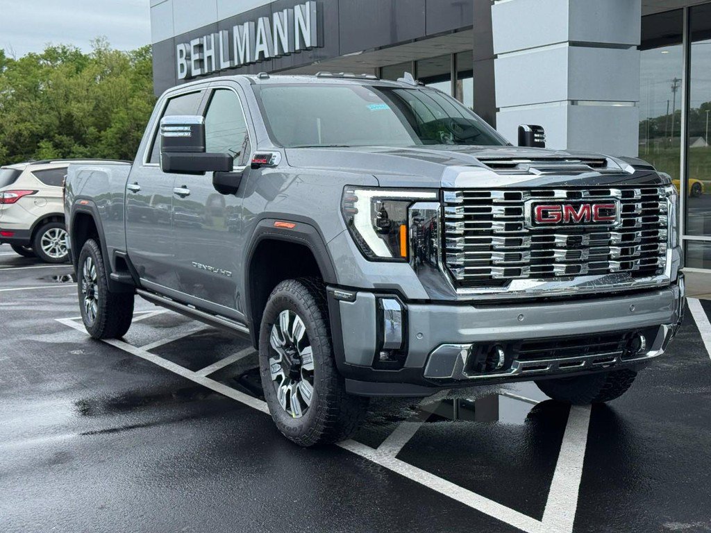 New 2026 GMC Sierra 2500 Denali w/ Denali Reserve Package AWD/4WD image 2