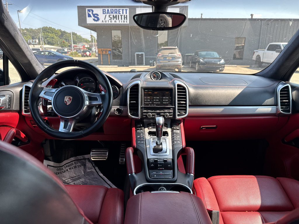 Used 2014 Porsche Cayenne Turbo AWD/4WD image 16