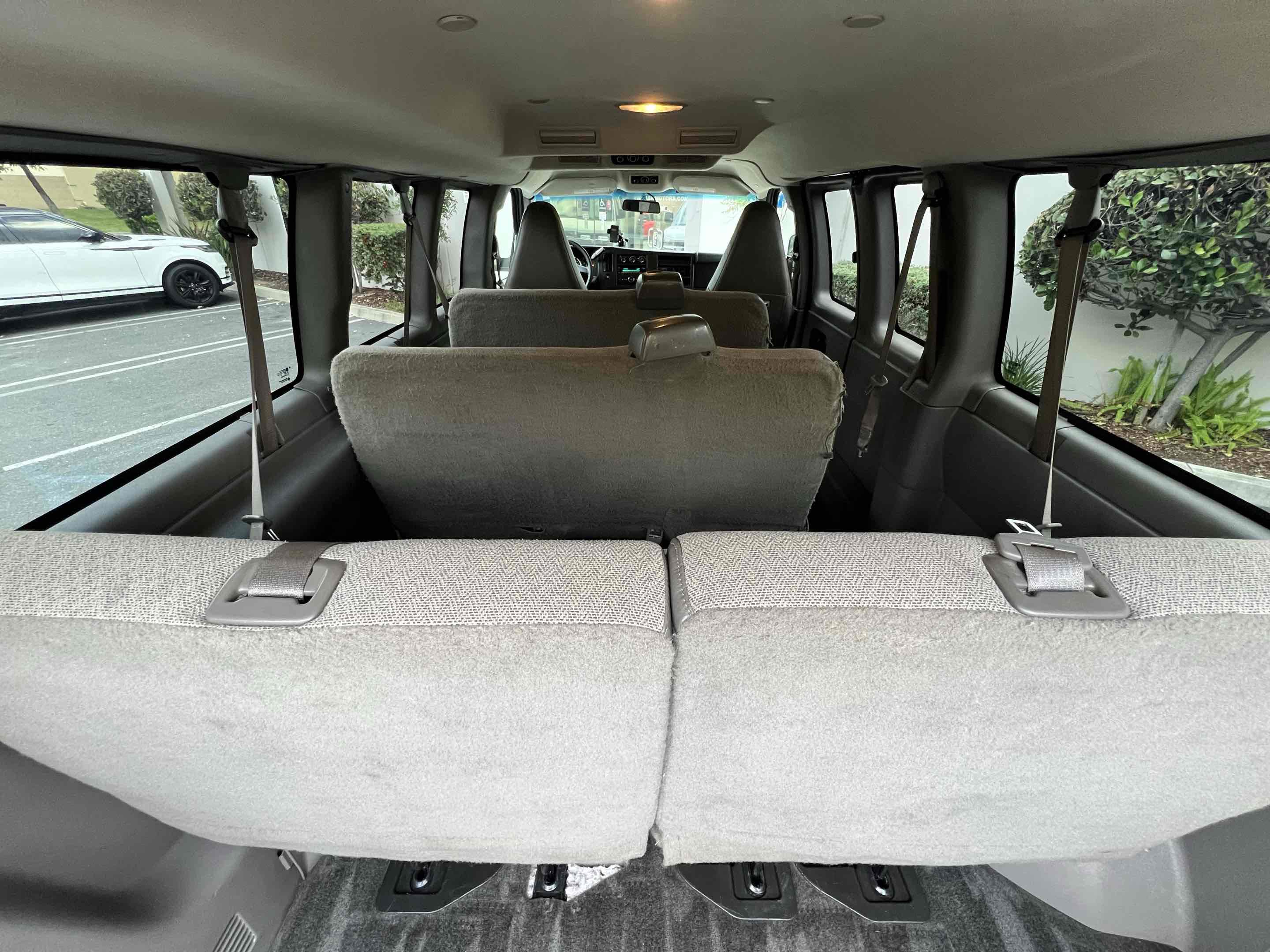 Used 2018 Chevrolet Express 3500 LT w/ LT Preferred Equipment Group RWD image 28