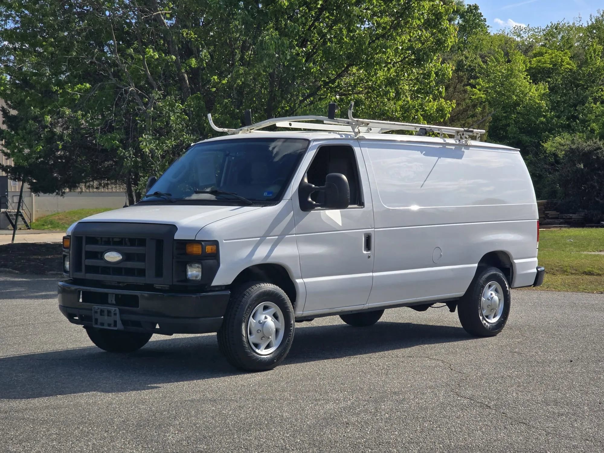 Used 2014 Ford E-350 and Econoline 350 Super Duty RWD image 1