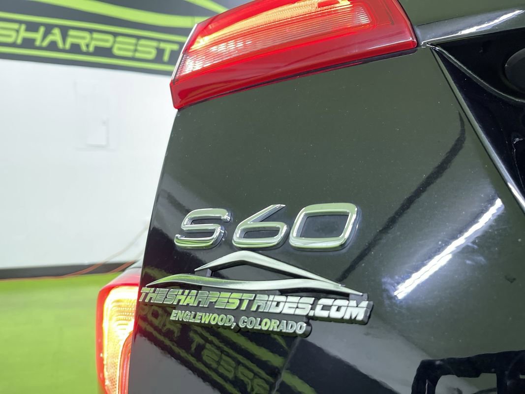 Used 2018 Volvo S60 T5 Inscription Platinum image 13