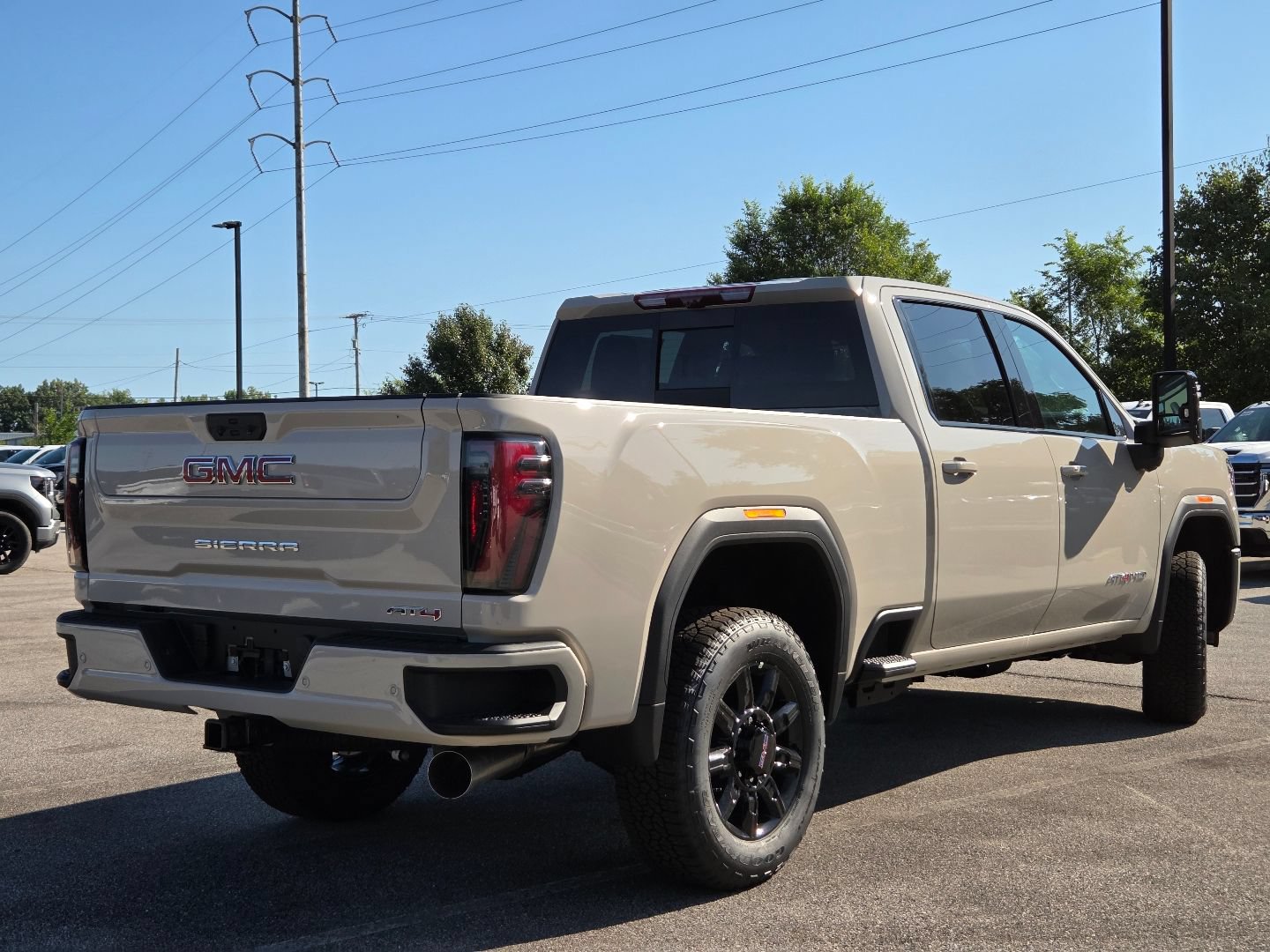 New 2026 GMC Sierra 2500 AT4 w/ AT4 Premium Plus Package AWD/4WD image 20