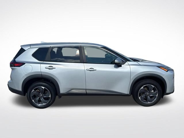 Used 2025 Nissan Rogue SV FWD image 11