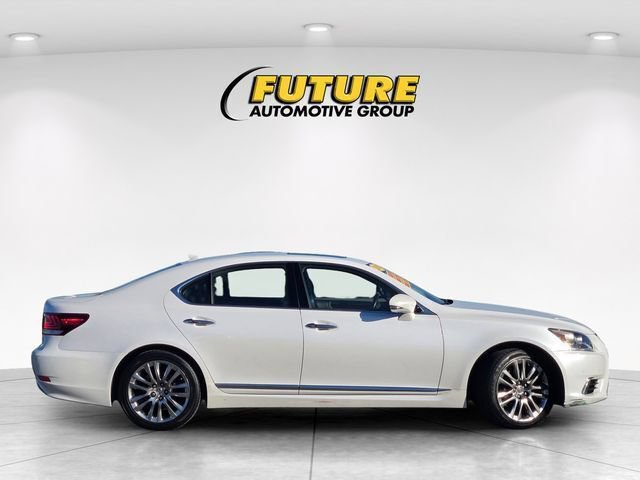 Used 2016 Lexus LS 460 w/ Comfort Package RWD image 4