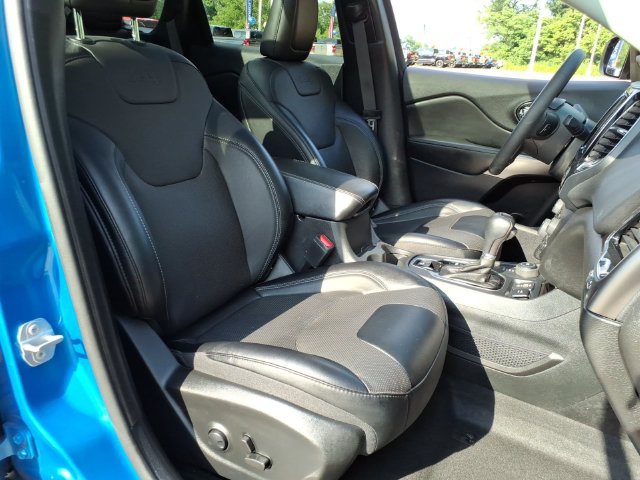 Used 2022 Jeep Cherokee Limited w/ Mopar Interior Package AWD/4WD image 9