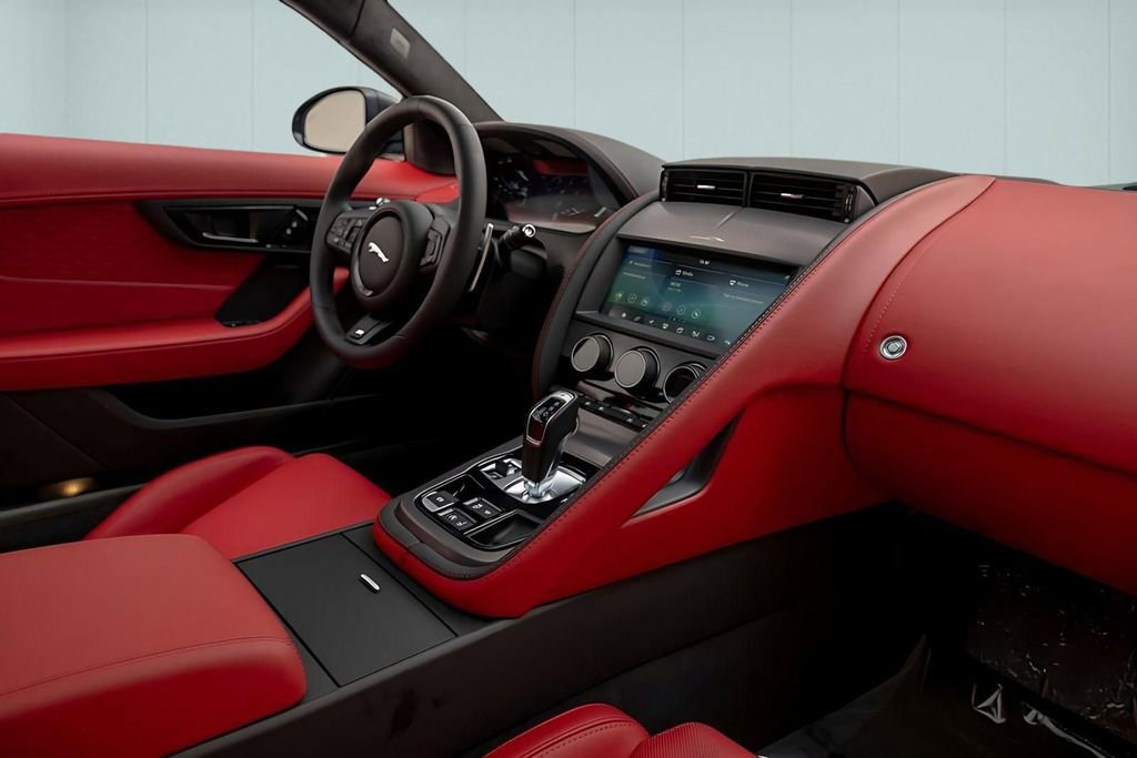 Used 2024 Jaguar F-TYPE R AWD/4WD image 19