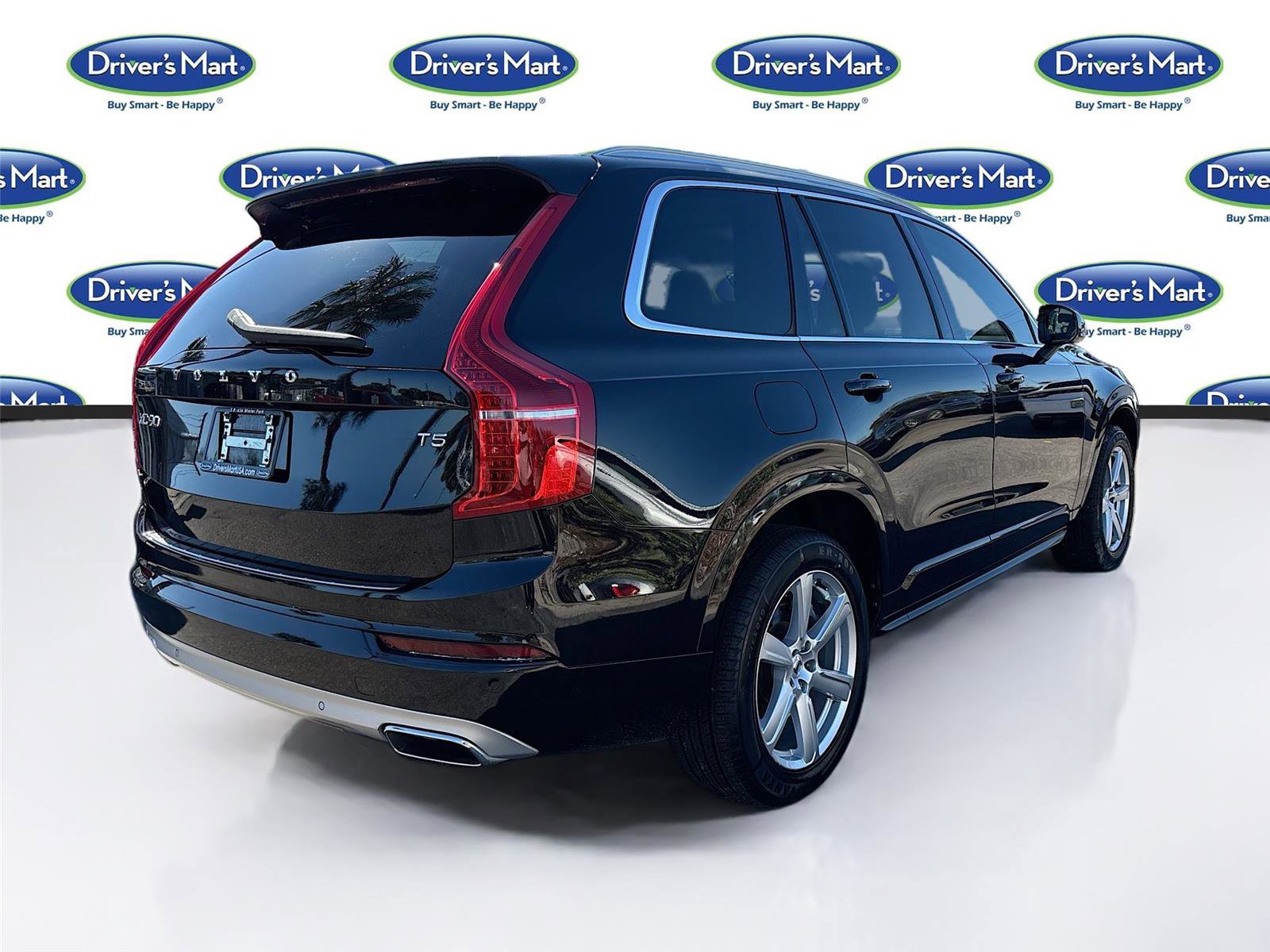 Used 2021 Volvo XC90 T5 Momentum w/ Climate Package FWD image 7