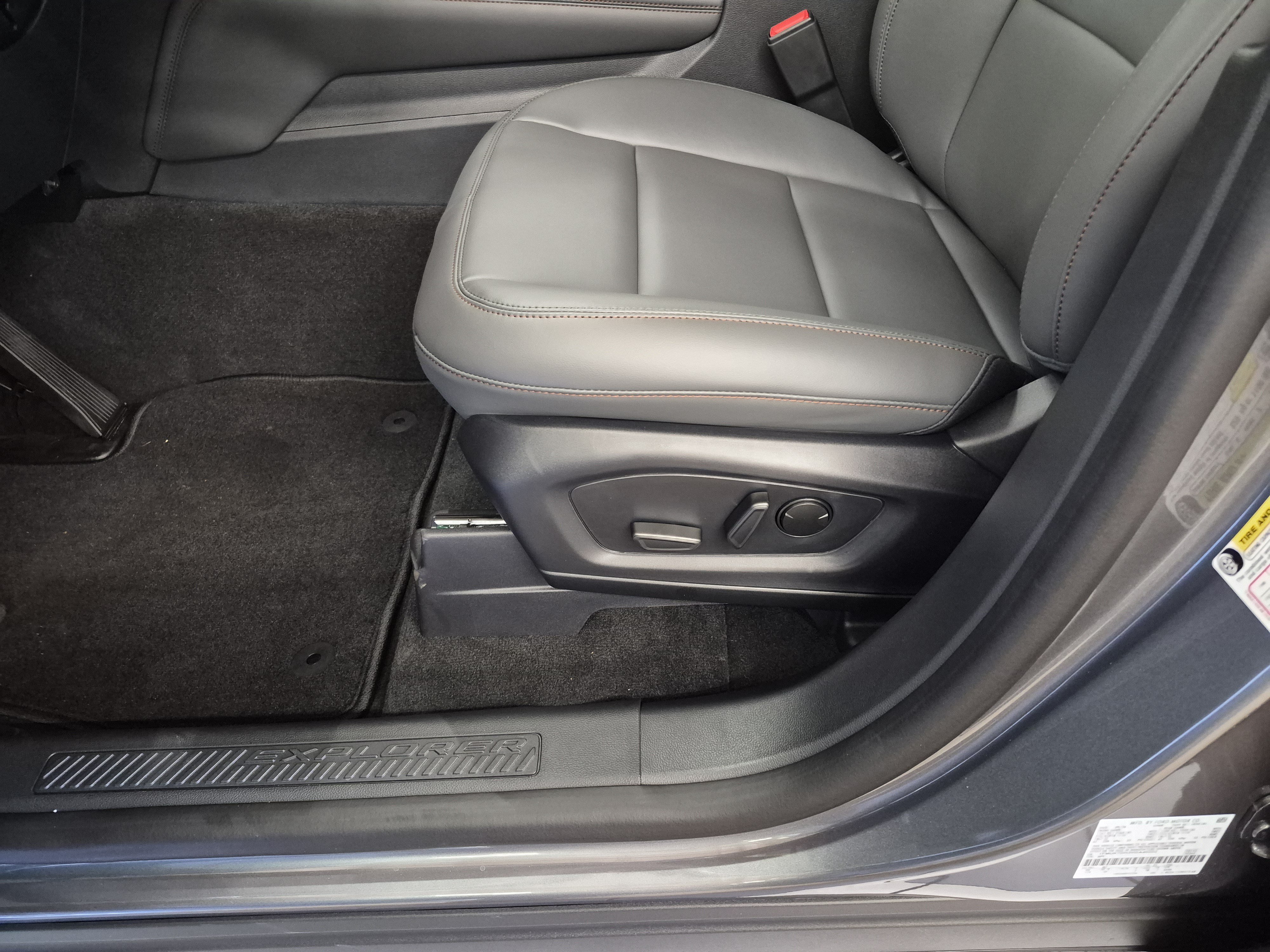 New 2027 Ford Explorer Active w/ Active Comfort Package RWD image 10