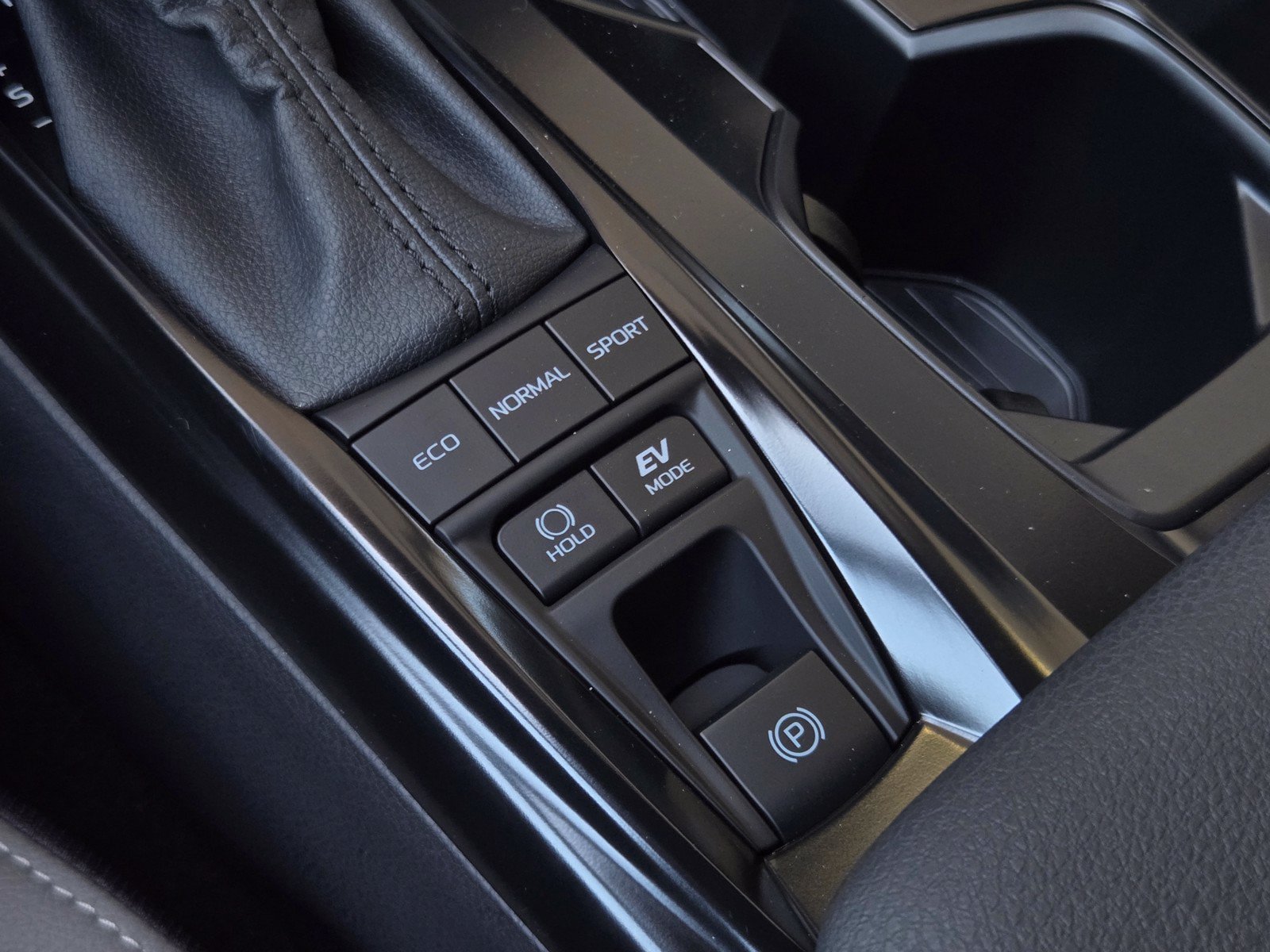Certified 2026 Toyota Camry SE w/ Convenience Package FWD image 17