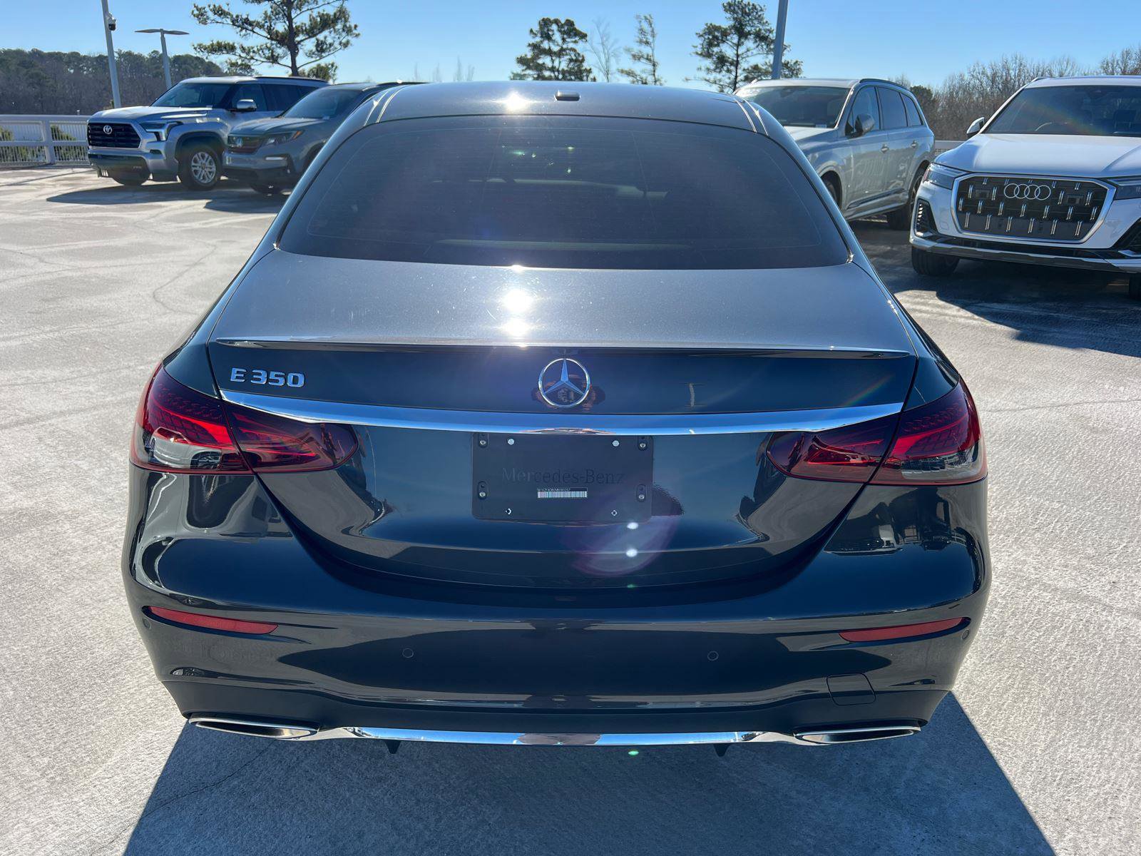 Used 2022 Mercedes-Benz E 350 Sedan image 6