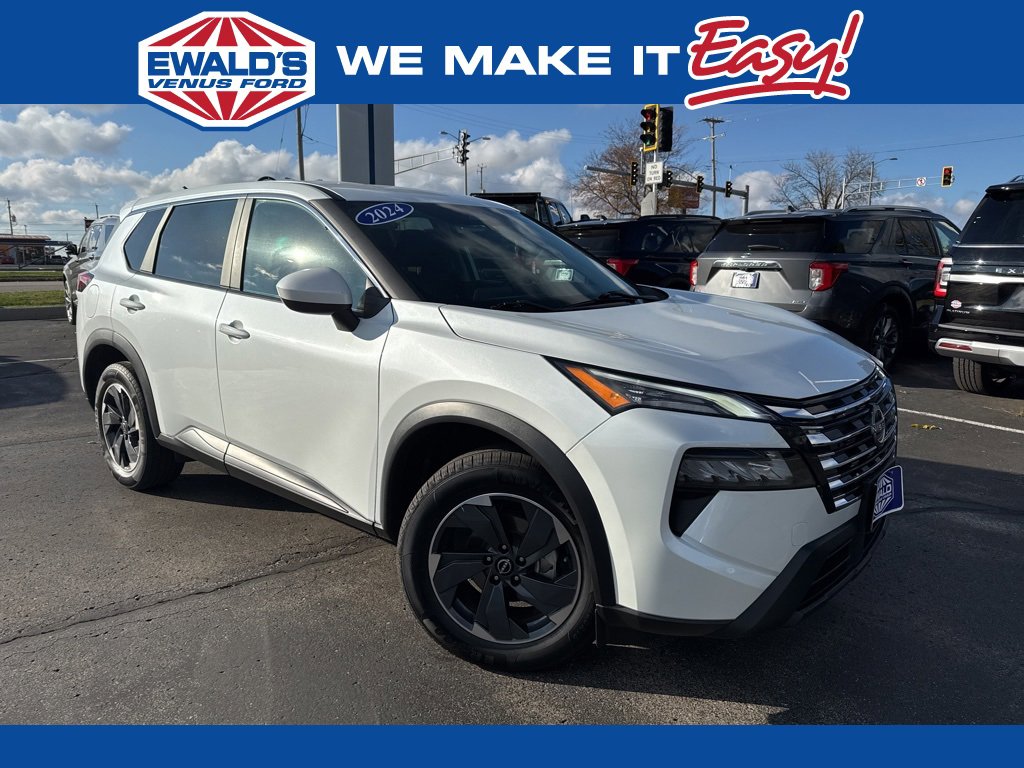 Used 2024 Nissan Rogue SV image 1