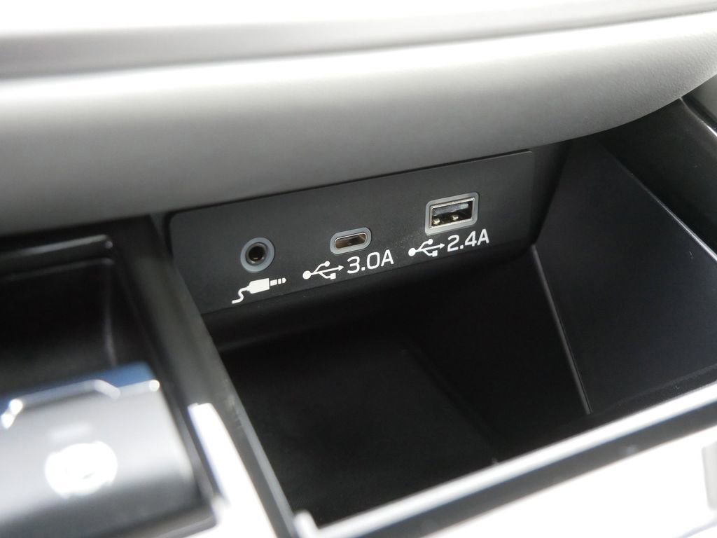 Used 2025 Subaru Outback Limited image 28