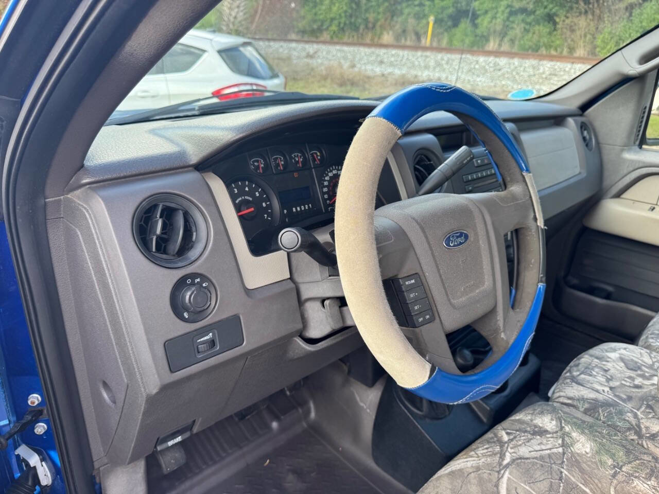 Used 2010 Ford F150 STX AWD/4WD image 9