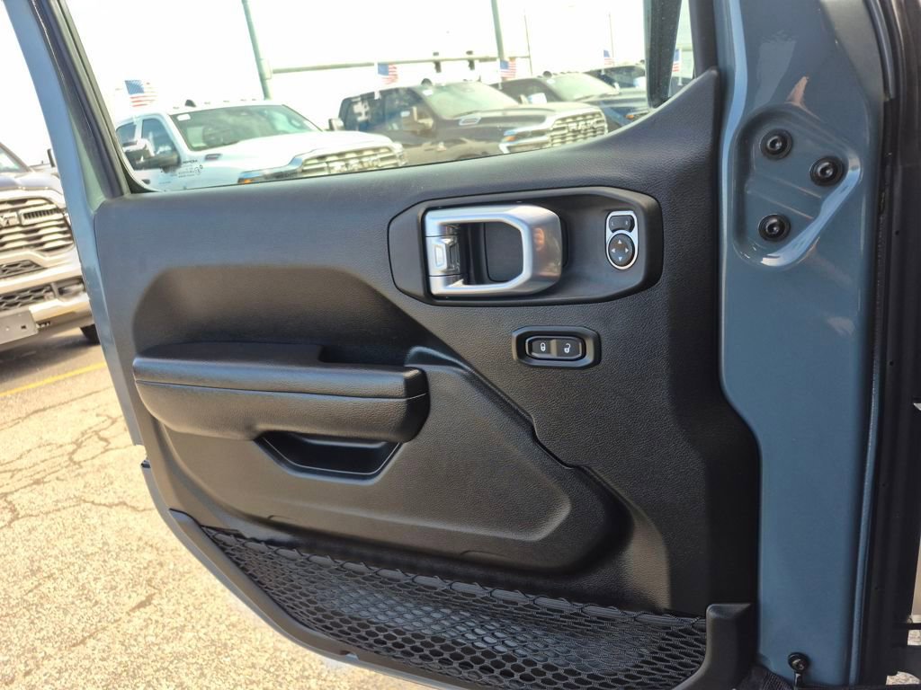 Used 2024 Jeep Wrangler Sport S image 12