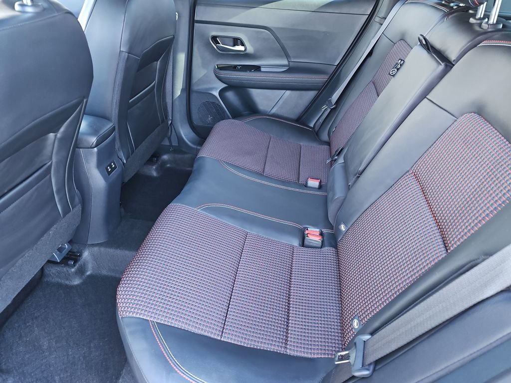 Used 2025 Nissan Kicks SR image 27