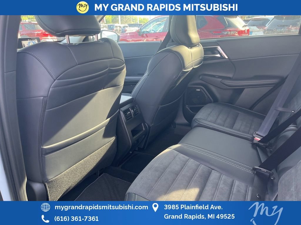 New 2026 Mitsubishi Outlander SE AWD/4WD image 21