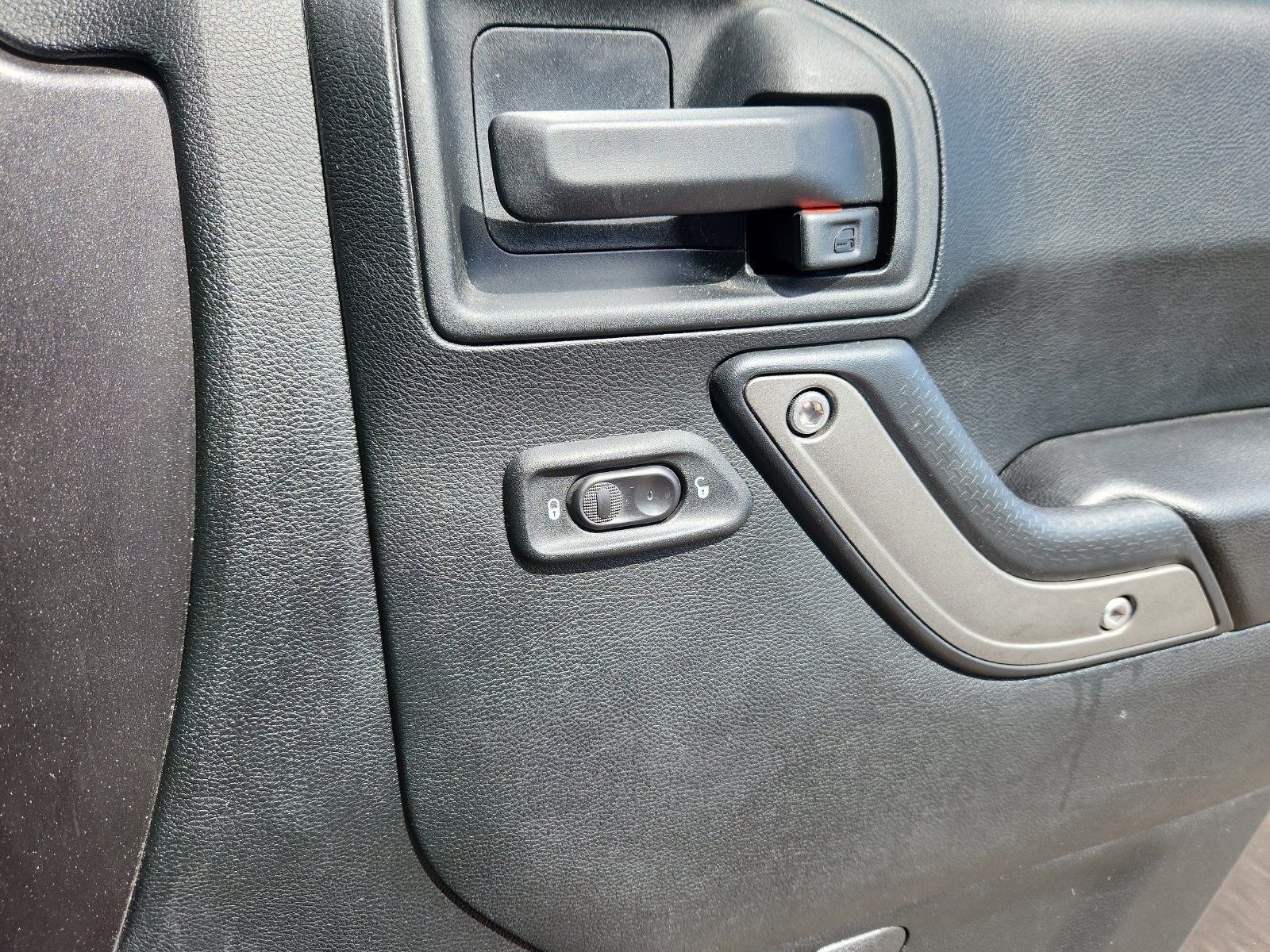 Used 2017 Jeep Wrangler Unlimited Sport AWD/4WD image 15