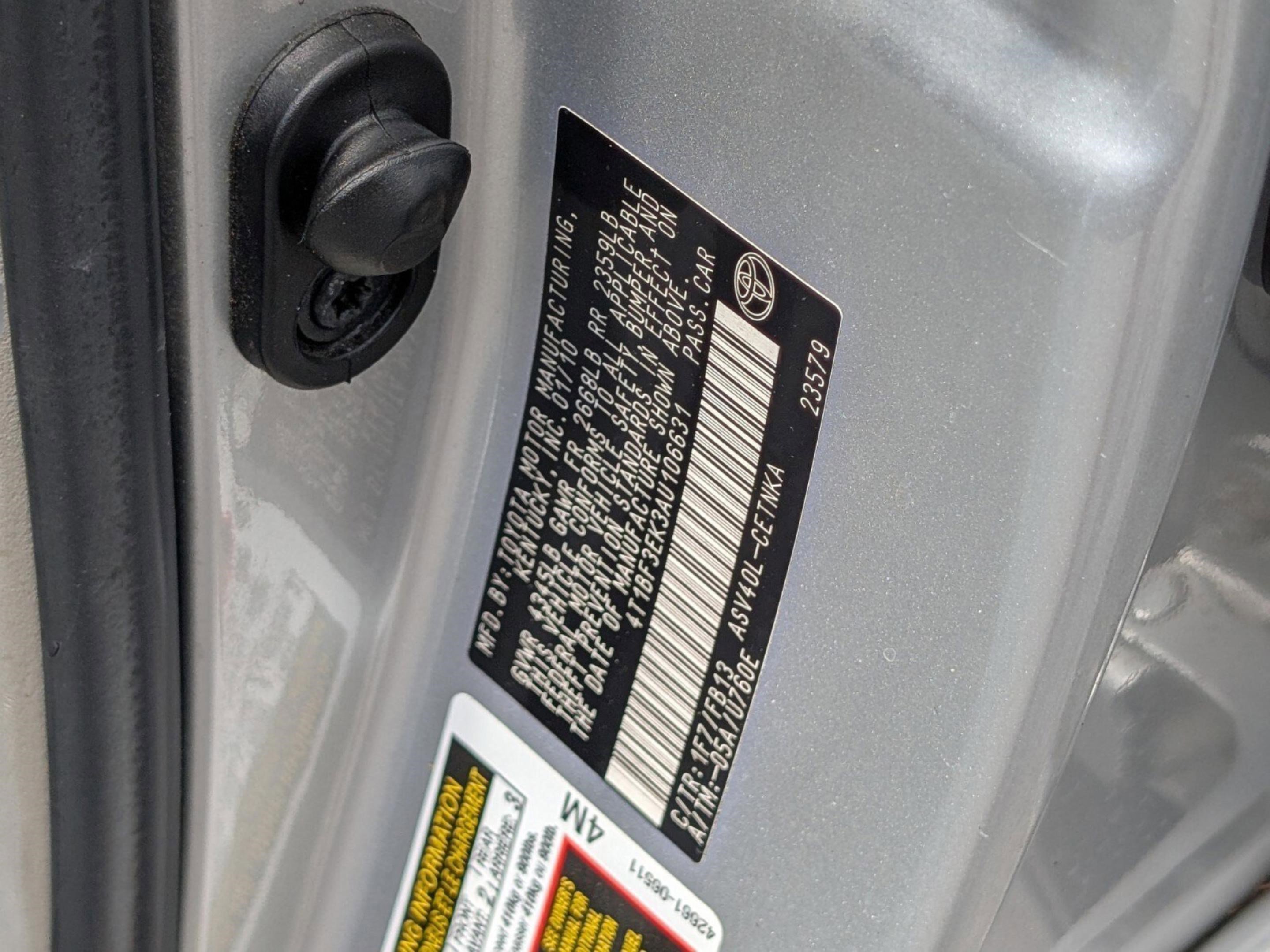 Used 2010 Toyota Camry LE FWD image 38