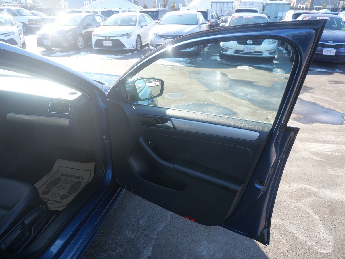 Used 2018 Volkswagen Jetta SE FWD image 19
