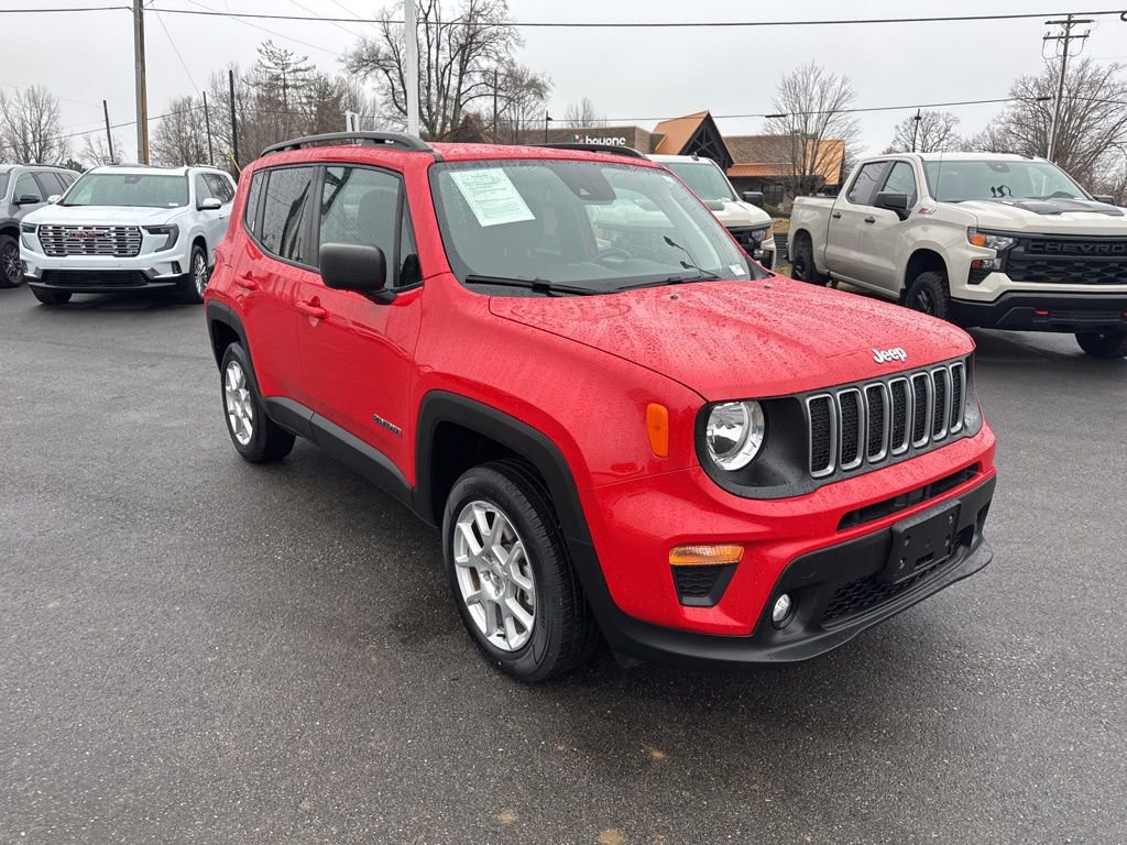 Used 2022 Jeep Renegade Latitude w/ Convenience Group image 7