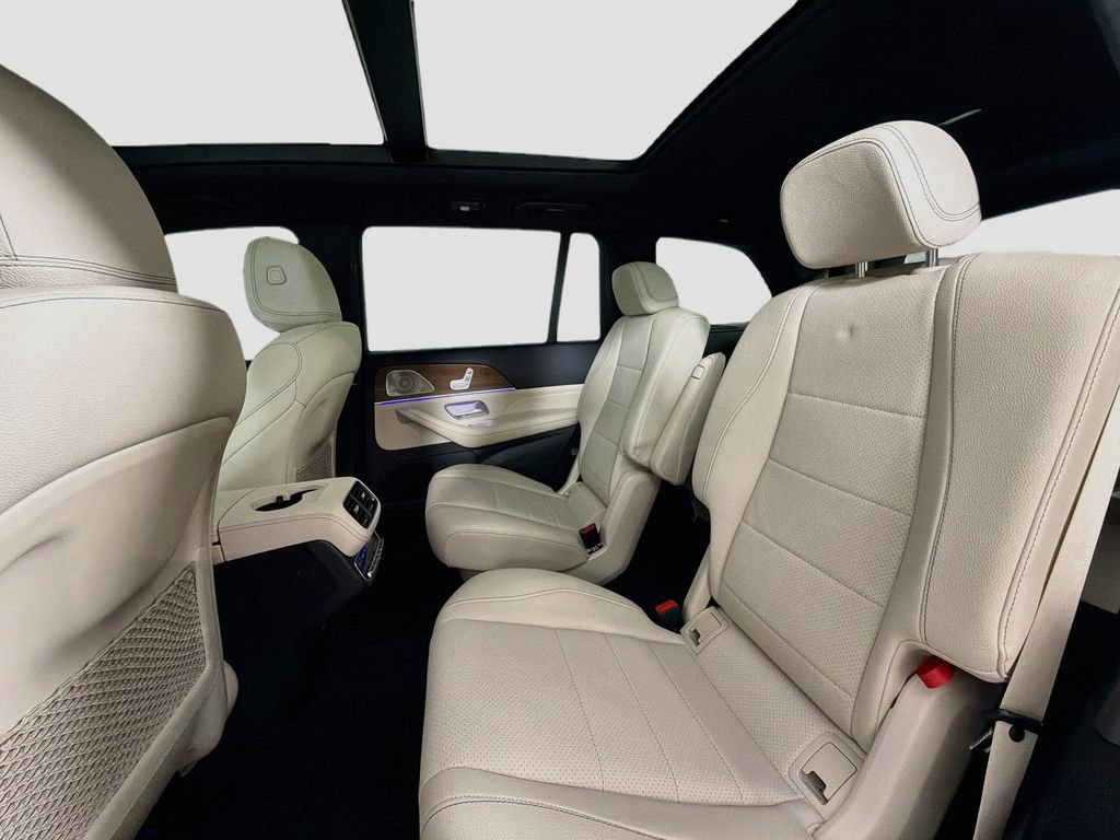 Used 2024 Mercedes-Benz GLS 450 4MATIC image 26