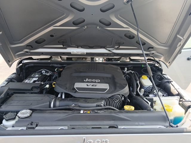 Used 2018 Jeep Wrangler Unlimited Sport S AWD/4WD image 32