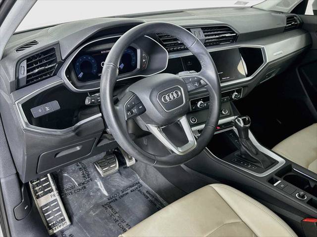 Certified 2023 Audi Q3 2.0T Premium w/ Convenience Package AWD/4WD image 9