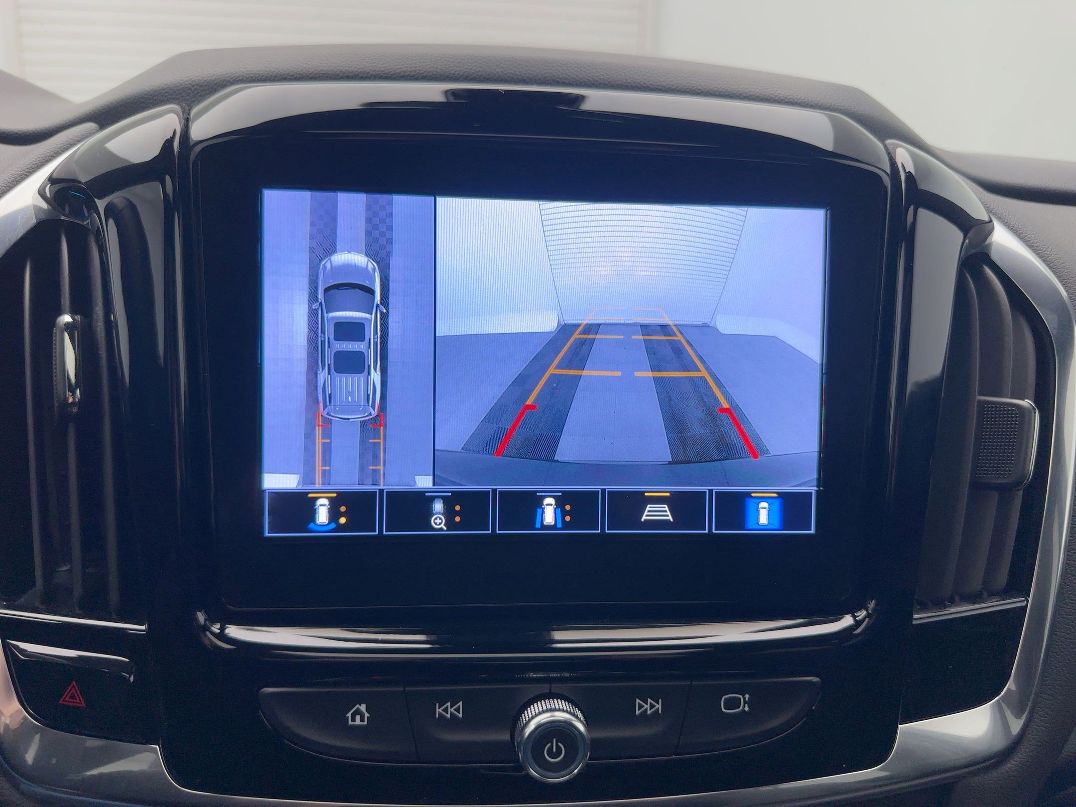 Certified 2023 Chevrolet Traverse RS image 25