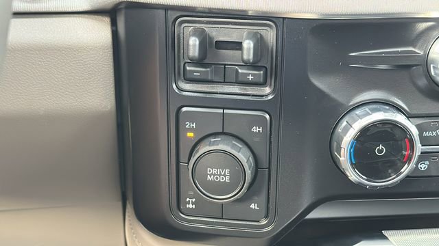 New 2025 Ford F250 Platinum w/ Platinum Plus Package image 24