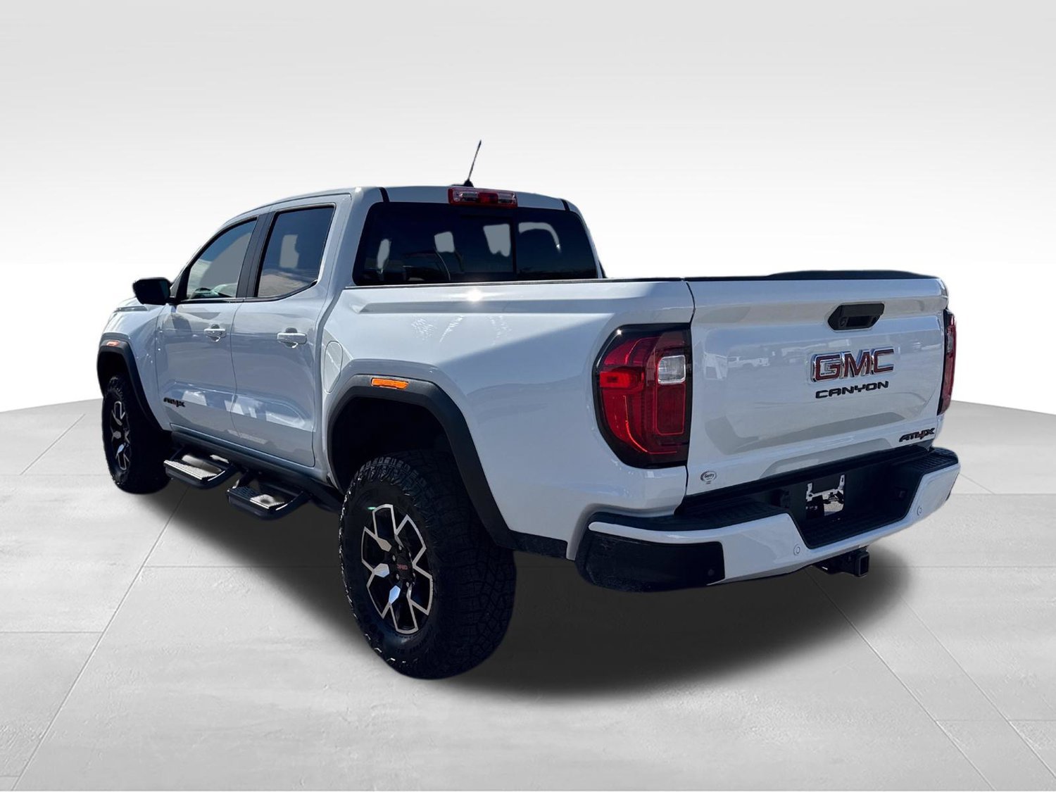 Used 2024 GMC Canyon AT4X AWD/4WD image 3