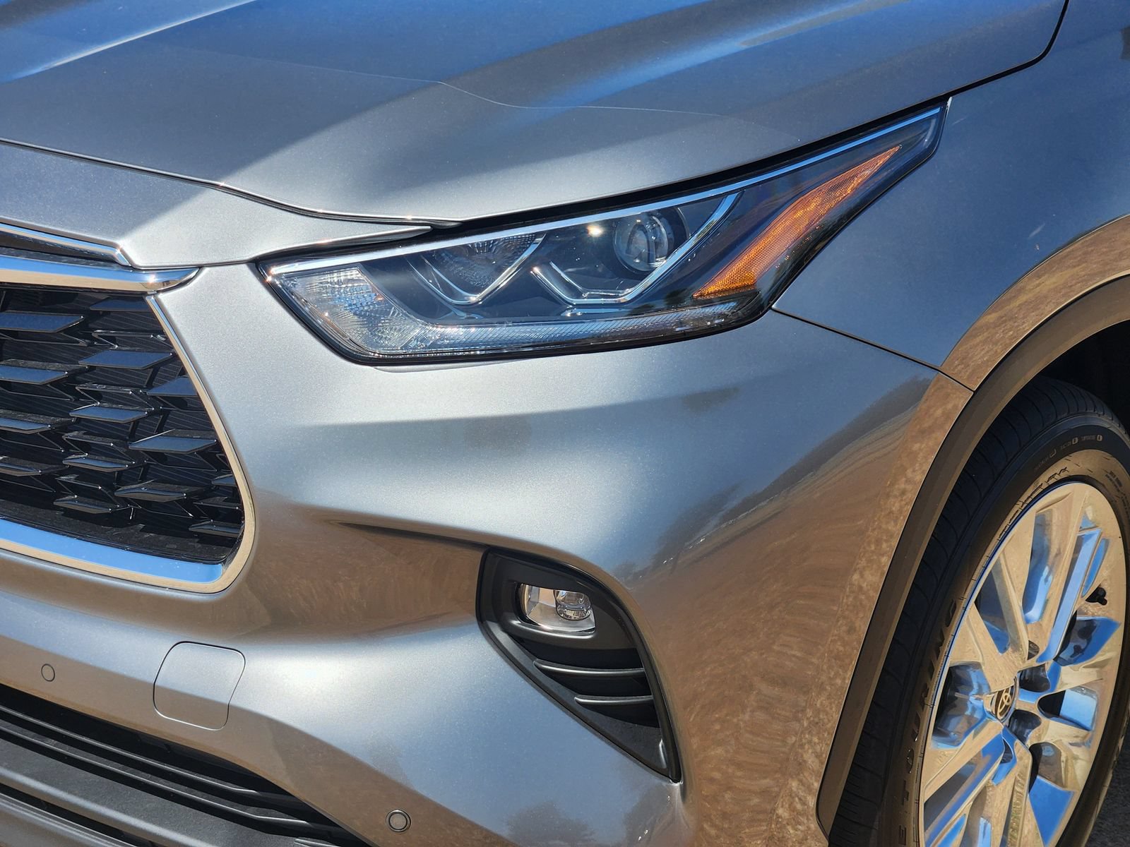 New 2026 Toyota Highlander Limited AWD/4WD image 9