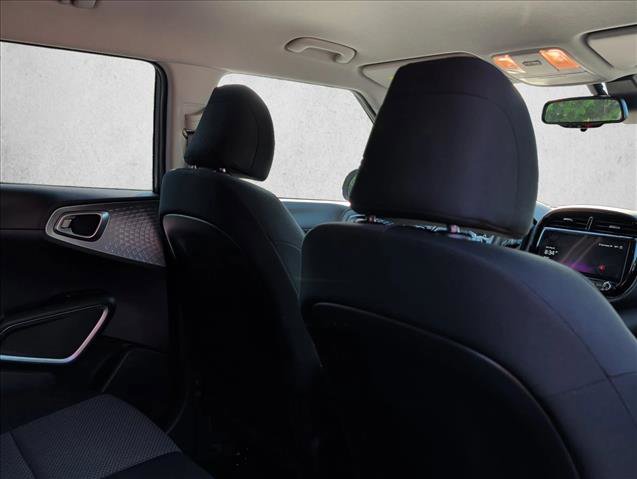 Used 2025 Kia Soul S FWD image 19