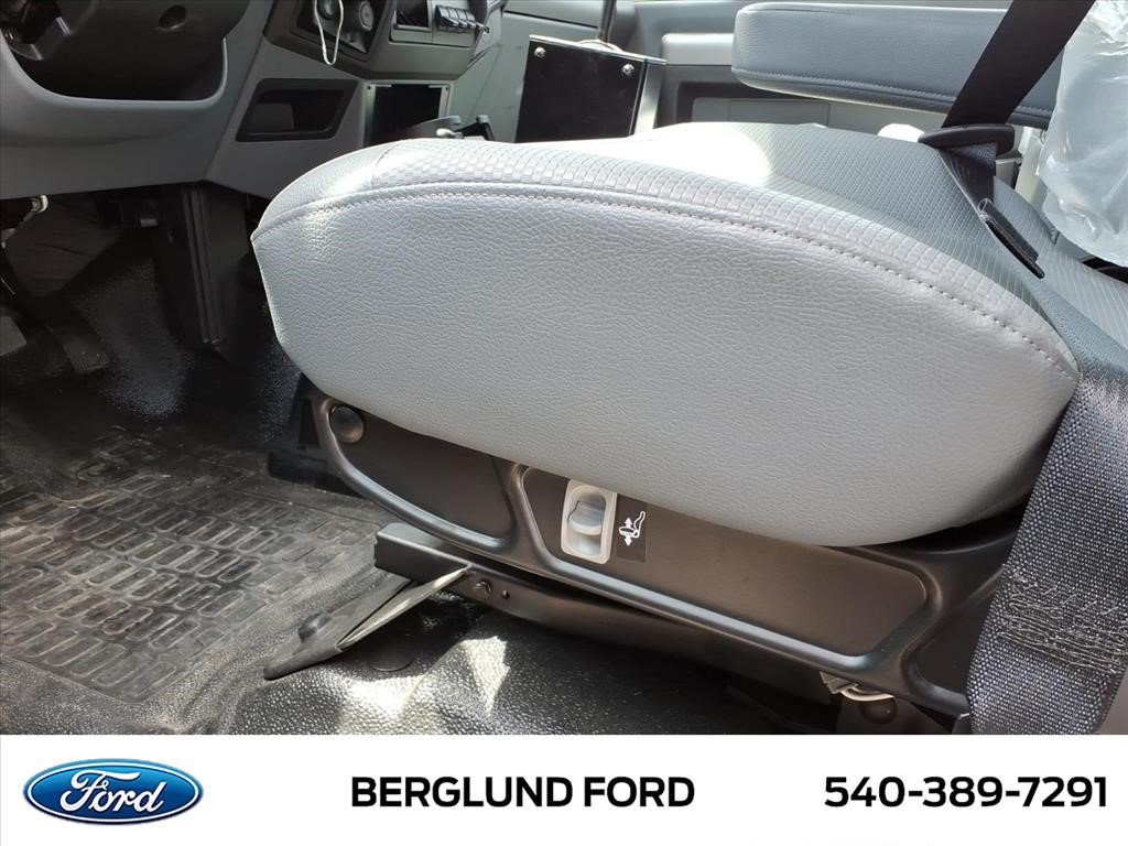 New 2027 Ford F650 2WD Regular Cab Super Duty image 19