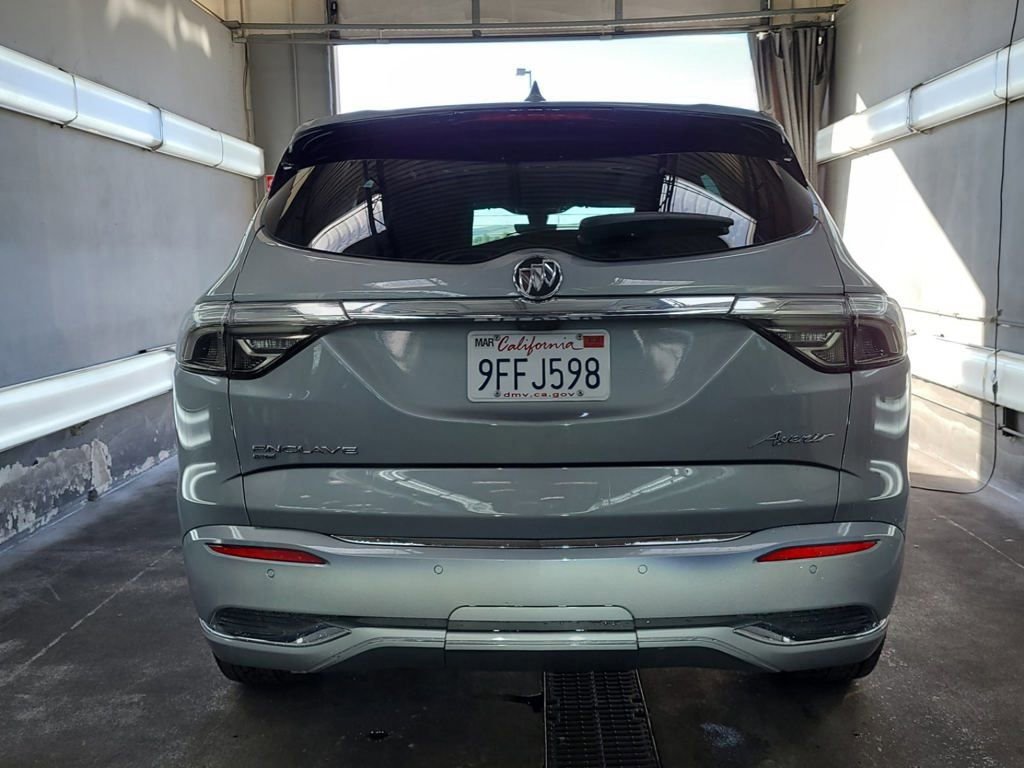 Used 2023 Buick Enclave Avenir w/ Avenir Technology Package image 4