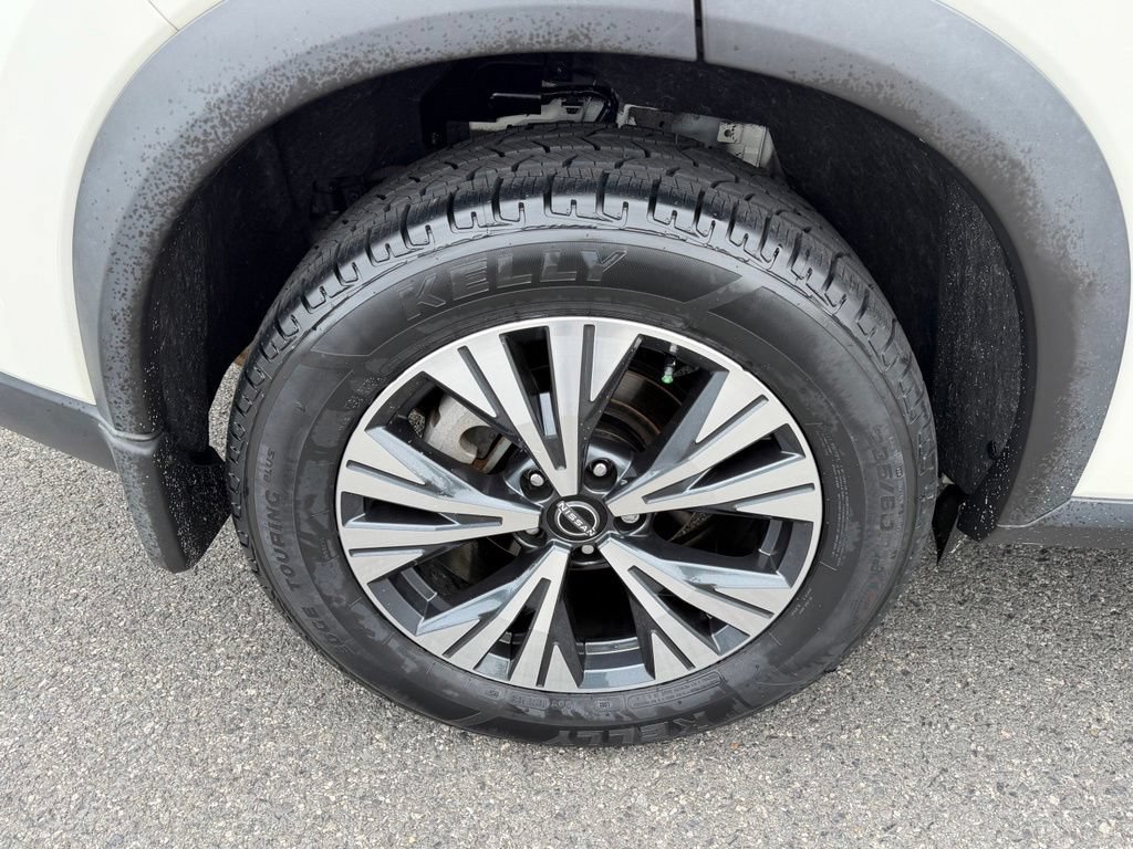 Used 2023 Nissan Rogue SV AWD/4WD image 15