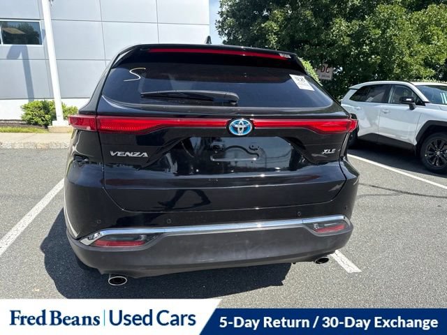 Used 2024 Toyota Venza XLE AWD/4WD image 12