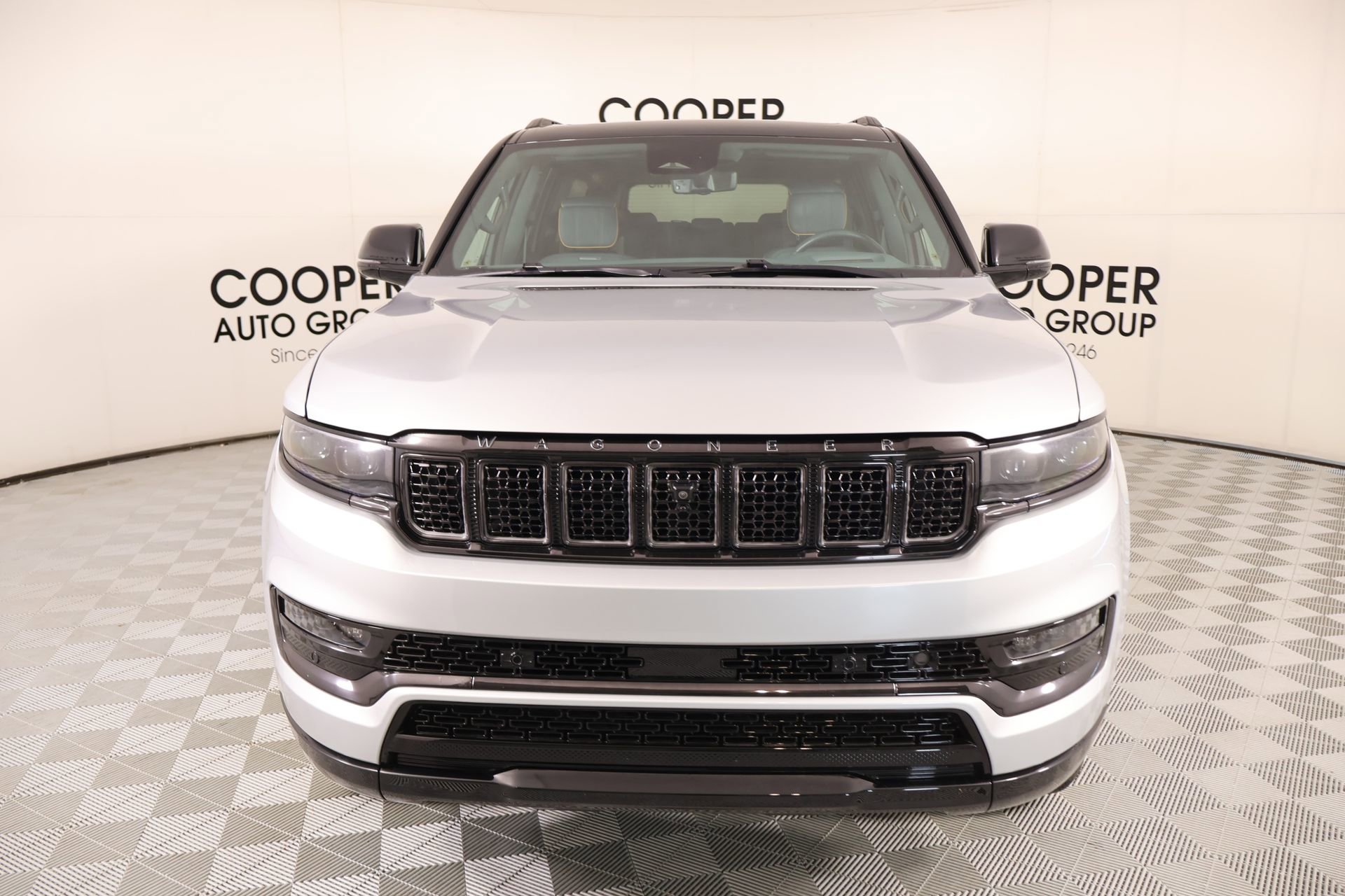 Used 2024 Jeep Grand Wagoneer L Series III w/ Rear Seat Video Group 1 image 10