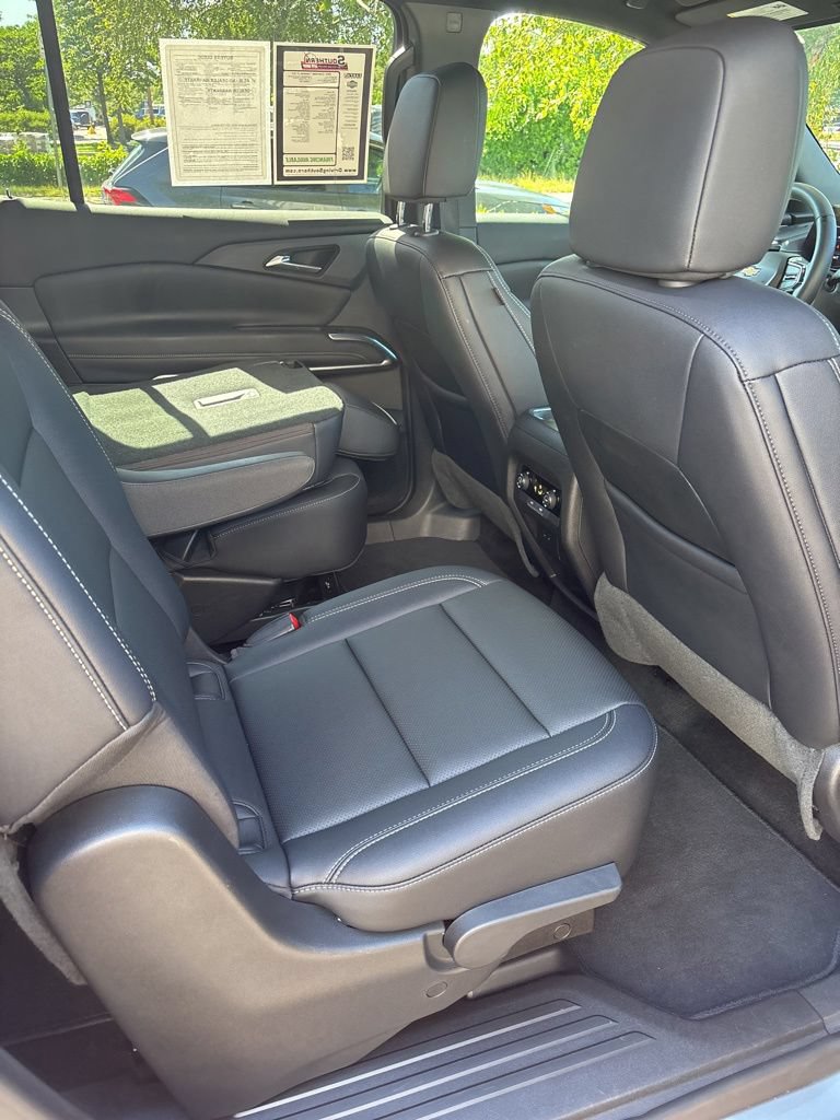 Used 2026 Chevrolet Traverse LT AWD/4WD image 21