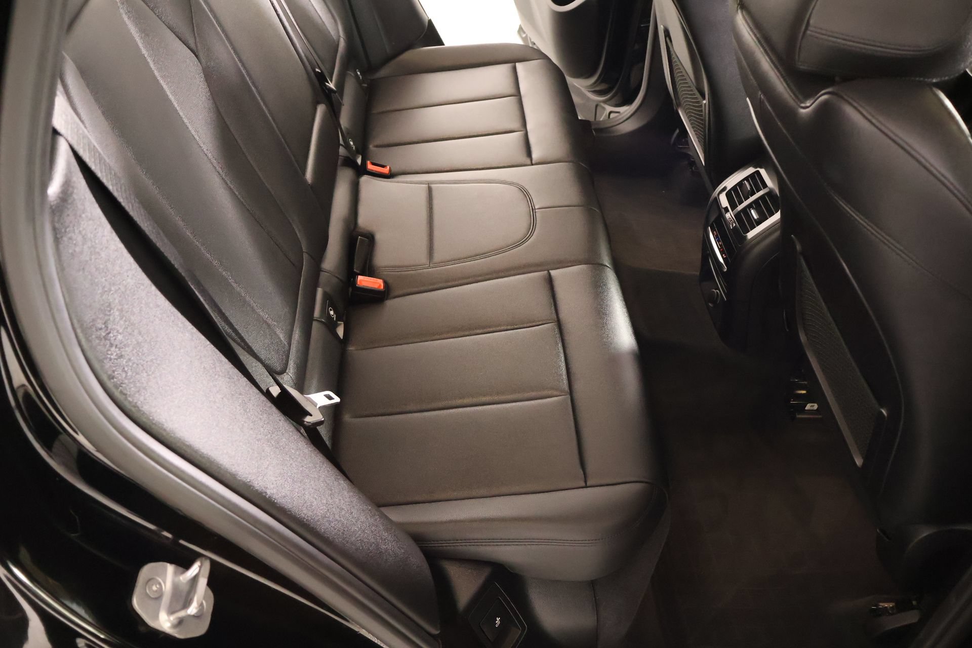 Used 2019 BMW X3 sDrive30i w/ Premium Package RWD image 15