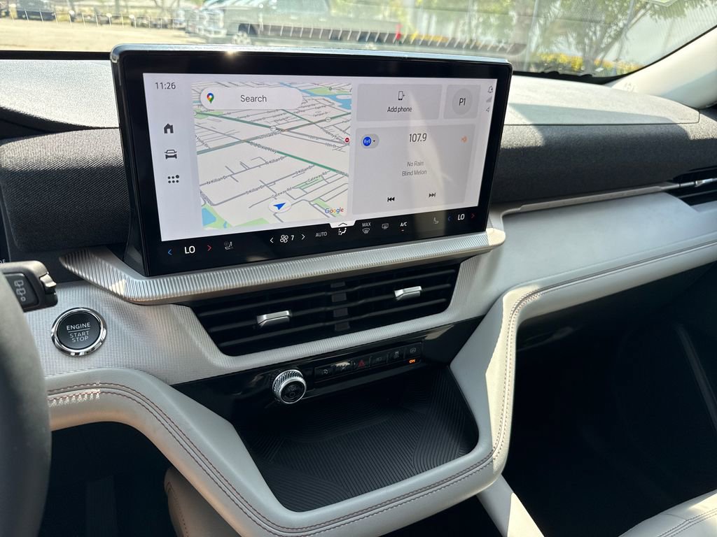 Used 2025 Ford Explorer Active w/ Active Comfort Package image 18