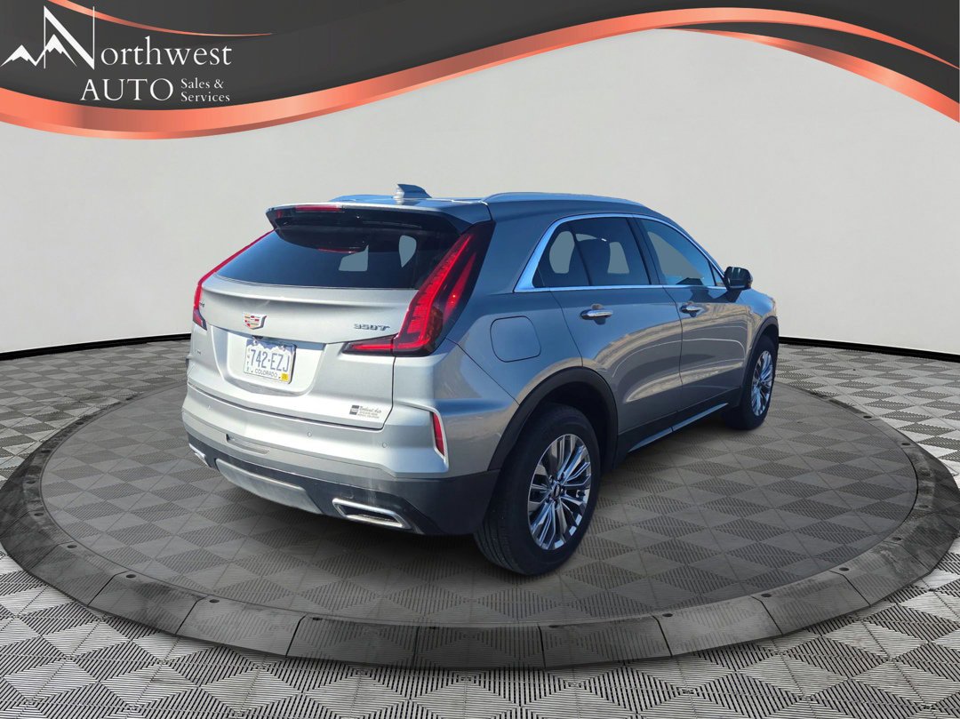 Used 2024 Cadillac XT4 Premium Luxury AWD/4WD image 5