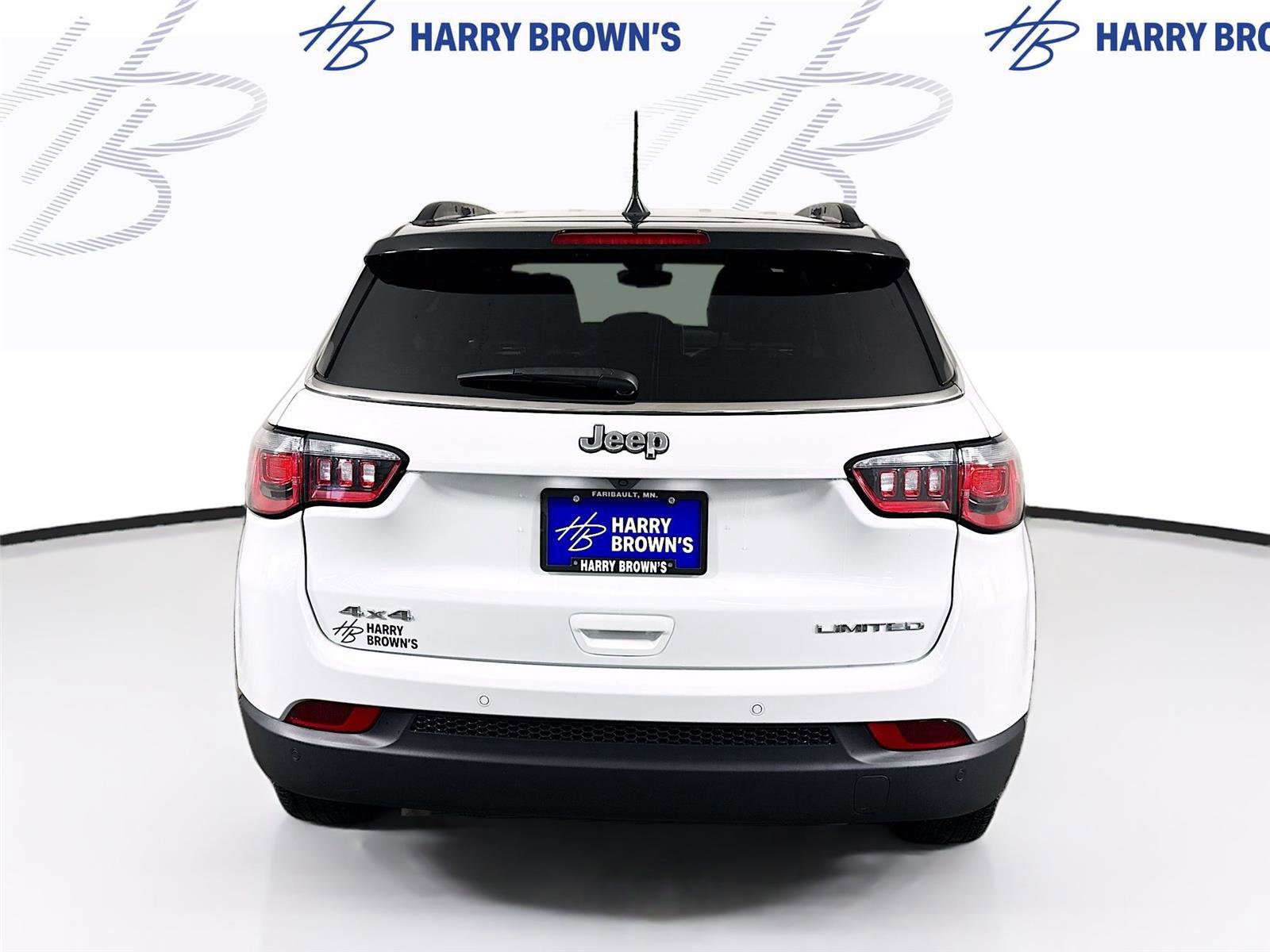 Used 2025 Jeep Compass Limited image 28